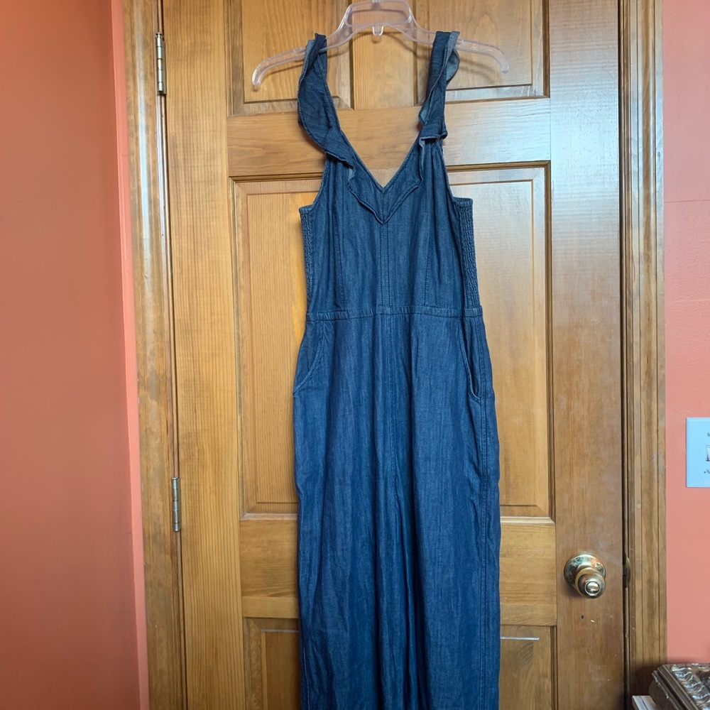 NWOT Sleeveless jean jumpsuit, size 8